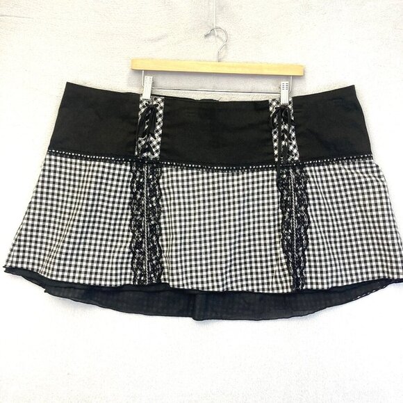 Vintage Y2K Tripp NYC Mini Skirt Plus Size 26 Goth Punk Skater Alt Dark Academia - Picture 1 of 15